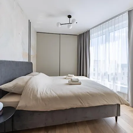 Apartament Aperto Apartament Centrum Pietro 7 *